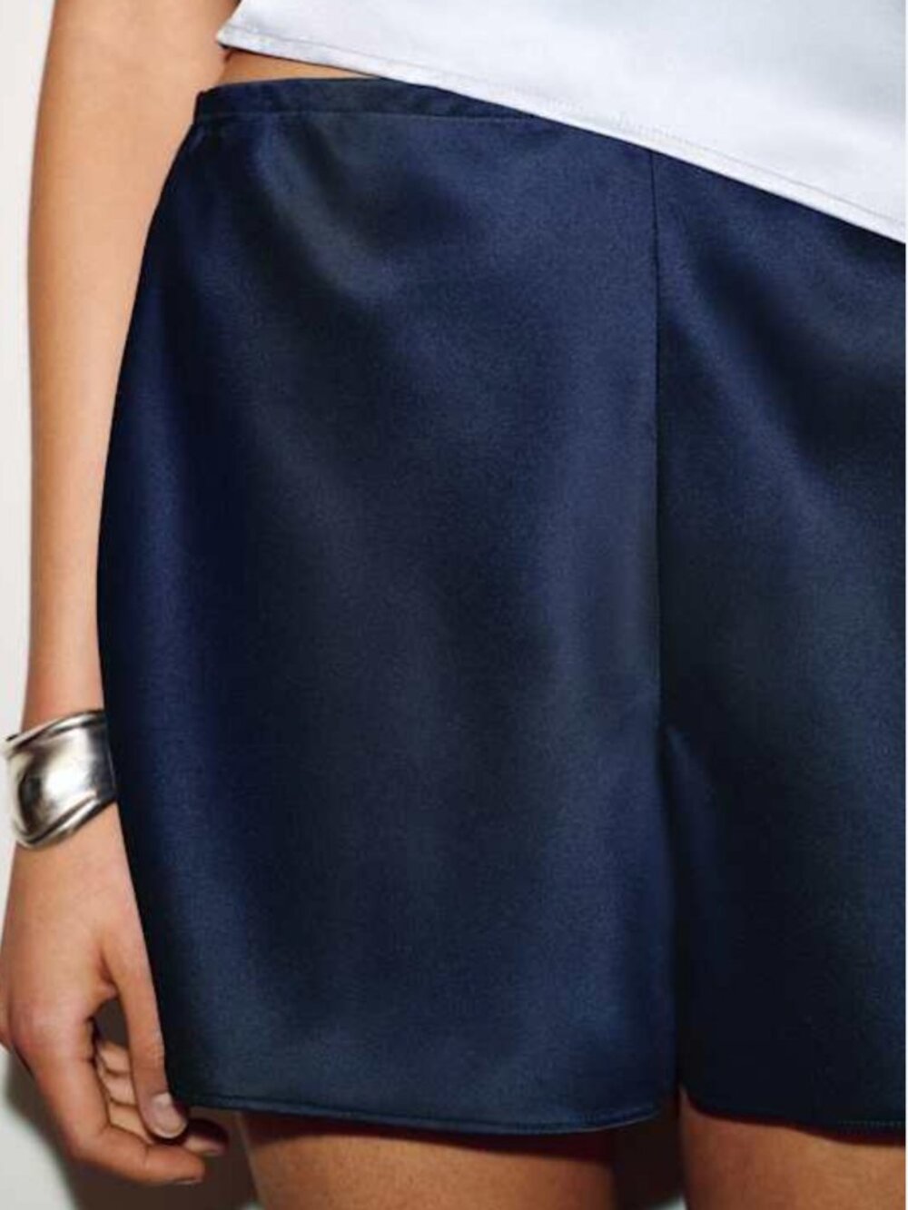 Reformation Gale Silk Shorts Navy Blue Soft Quiet Lux - Picture 3 of 8